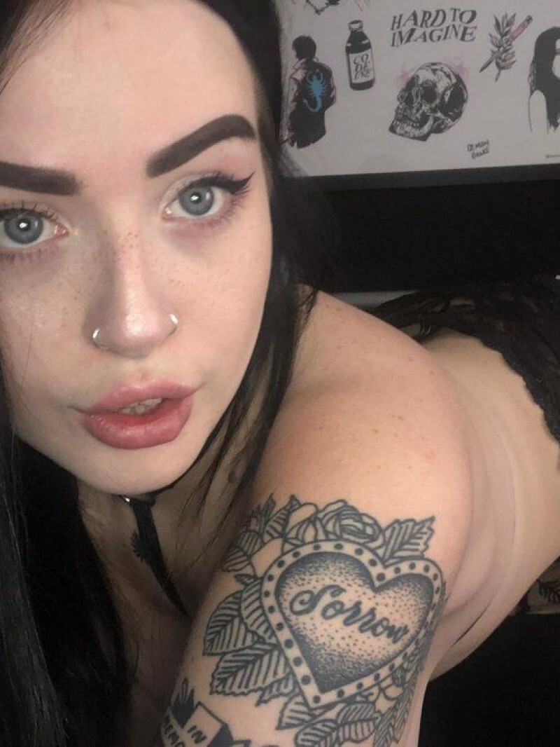 Мэри проститутка интим салон Санкт-Петербурга у метро Пушкинская шлюхи Питерские из салона