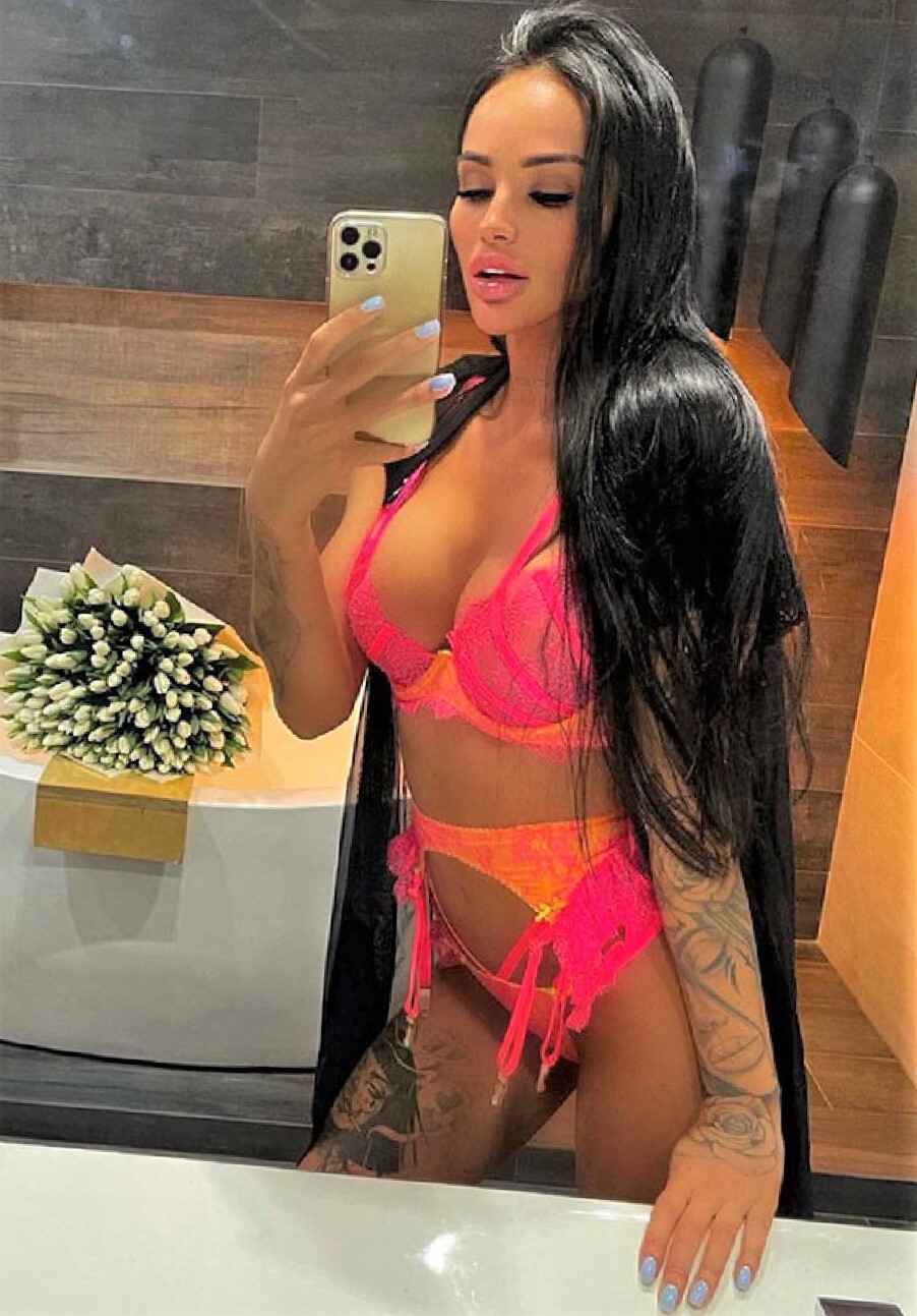 Индивидуалка Санкт-Петербурга Викуся +7(981)174-52-34