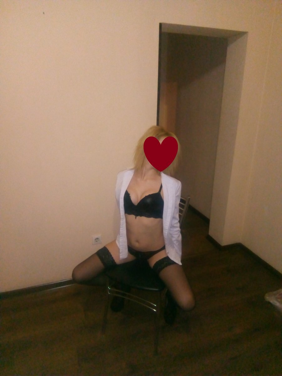 Вика индивидуалка Питера у метро Волковская Питерские проститутки индивидуалки